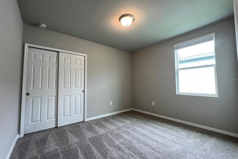 House in Winter Haven, Florida 4 bedrooms, 156.08 sq.m. № 2277695 - photo 15