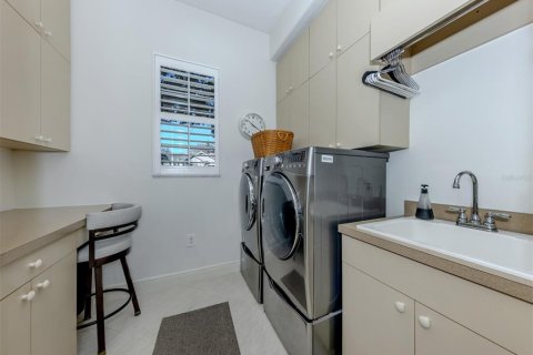 Купить виллу или дом в Венеция, Флорида 8 комнат, 274.8м2, № 2093854 - фото 25