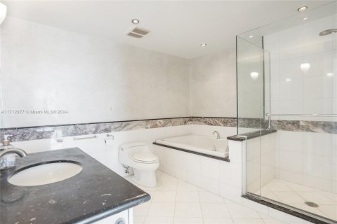 Condominio en venta en Miami Beach, Florida, 1 dormitorio, 72.37 m2 № 1694783 - foto 11