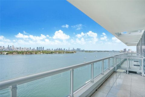 Condominio en venta en Miami Beach, Florida, 1 dormitorio, 72.37 m2 № 1694783 - foto 2