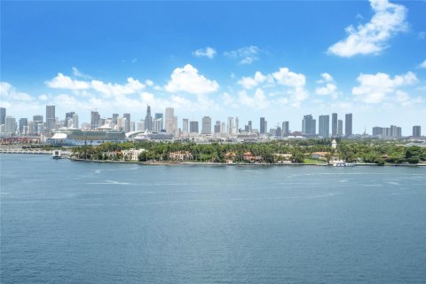 Condominio en venta en Miami Beach, Florida, 1 dormitorio, 72.37 m2 № 1694783 - foto 1