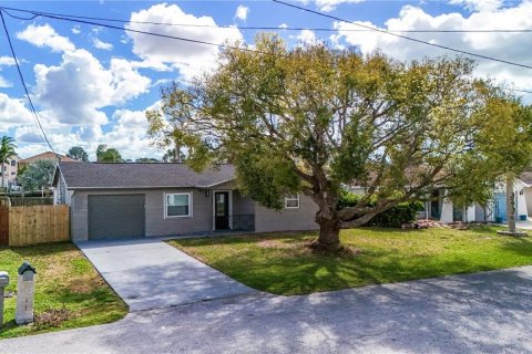Villa ou maison à vendre à Hudson, Floride: 2 chambres, 94.76 m2 № 2199636 - photo 2