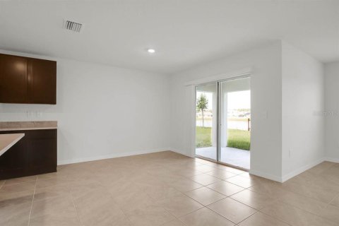 Casa en alquiler en Wimauma, Florida, 4 dormitorios, 171.5 m2 № 2145540 - foto 11