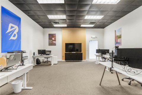 Propiedad comercial en venta en Orlando, Florida № 1537001 - foto 18