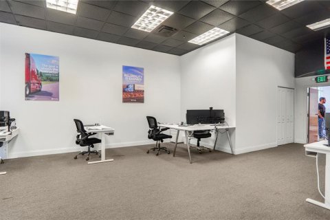 Propiedad comercial en venta en Orlando, Florida № 1537001 - foto 21