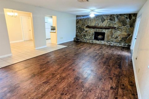 House in Lakeland, Florida 3 bedrooms, 133.22 sq.m. № 1904433 - photo 4
