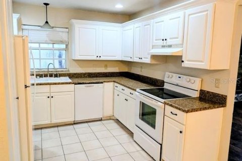 House in Lakeland, Florida 3 bedrooms, 133.22 sq.m. № 1904433 - photo 3