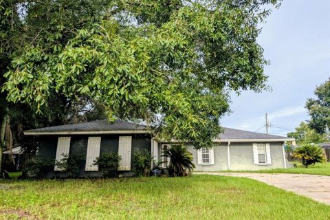 House in Lakeland, Florida 3 bedrooms, 133.22 sq.m. № 1904433 - photo 1