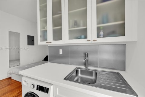 Copropriété à vendre à Miami Beach, Floride: 1 chambre, 43.66 m2 № 2055971 - photo 10
