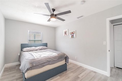 Casa en alquiler en Saint Petersburg, Florida, 3 dormitorios, 157.19 m2 № 1909074 - foto 18