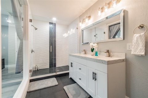 Casa en alquiler en Saint Petersburg, Florida, 3 dormitorios, 157.19 m2 № 1909074 - foto 20