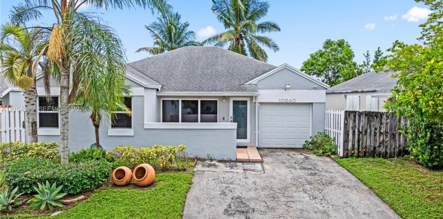 Villa ou maison à Cutler Bay, Floride 3 chambres, 116.59 m2 № 2414451
