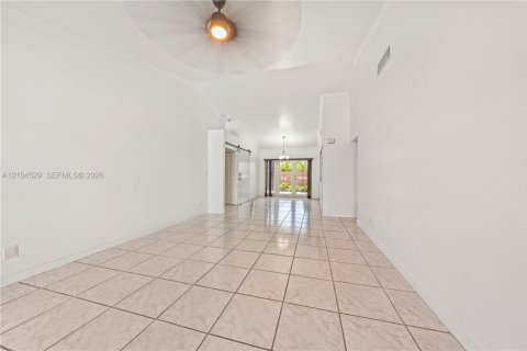 Villa ou maison à vendre à Cutler Bay, Floride: 3 chambres, 116.59 m2 № 2414451 - photo 3