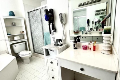 Townhouse in Doral, Florida 3 bedrooms, 142.42 sq.m. № 1691404 - photo 24