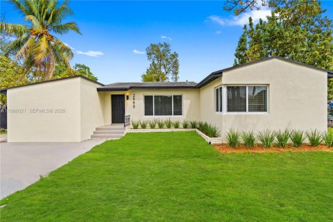 Купить виллу или дом в Майами, Флорида 4 спальни, № 2048186 - фото 3