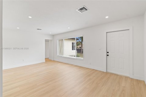 Купить виллу или дом в Майами, Флорида 4 спальни, № 2048186 - фото 10