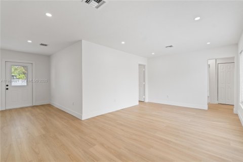 Купить виллу или дом в Майами, Флорида 4 спальни, № 2048186 - фото 9