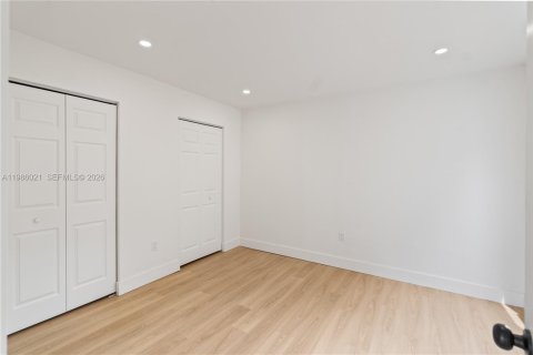 Купить виллу или дом в Майами, Флорида 4 спальни, № 2048186 - фото 23