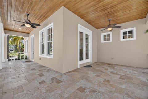 Villa ou maison à vendre à Apollo Beach, Floride: 4 chambres, 357.49 m2 № 2199378 - photo 8