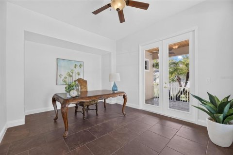 Villa ou maison à vendre à Apollo Beach, Floride: 4 chambres, 357.49 m2 № 2199378 - photo 15