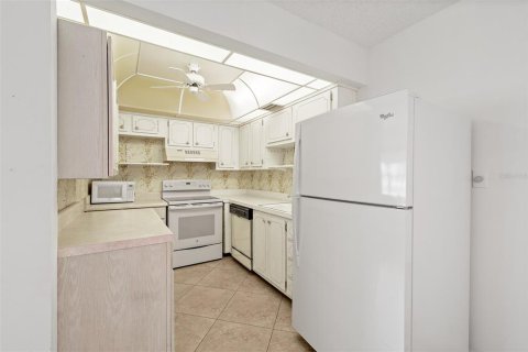 Condominio en venta en Cape Canaveral, Florida, 1 dormitorio, 68.47 m2 № 2149035 - foto 10