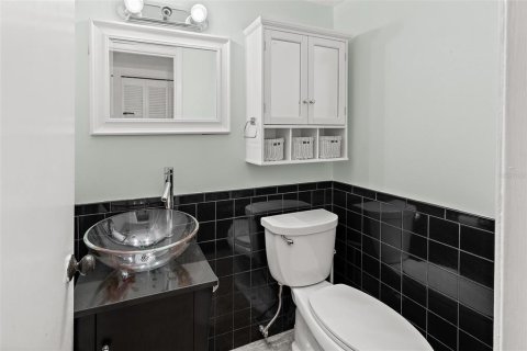 Condominio en venta en Cape Canaveral, Florida, 1 dormitorio, 68.47 m2 № 2149035 - foto 15
