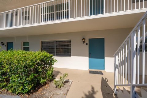 Condominio en venta en Cape Canaveral, Florida, 1 dormitorio, 68.47 m2 № 2149035 - foto 4