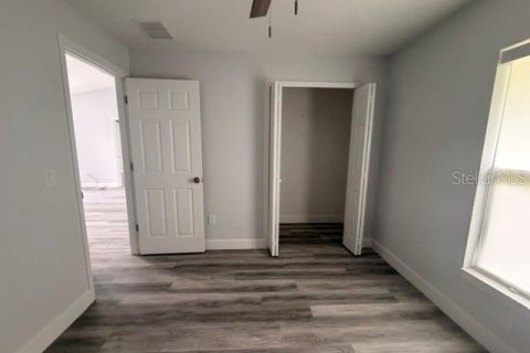 House in Ocala, Florida 3 bedrooms, 104.98 sq.m. № 2225068 - photo 12