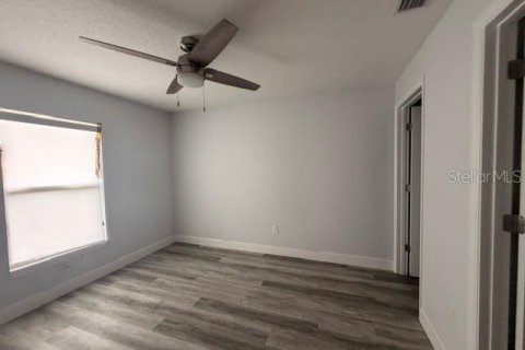 House in Ocala, Florida 3 bedrooms, 104.98 sq.m. № 2225068 - photo 3