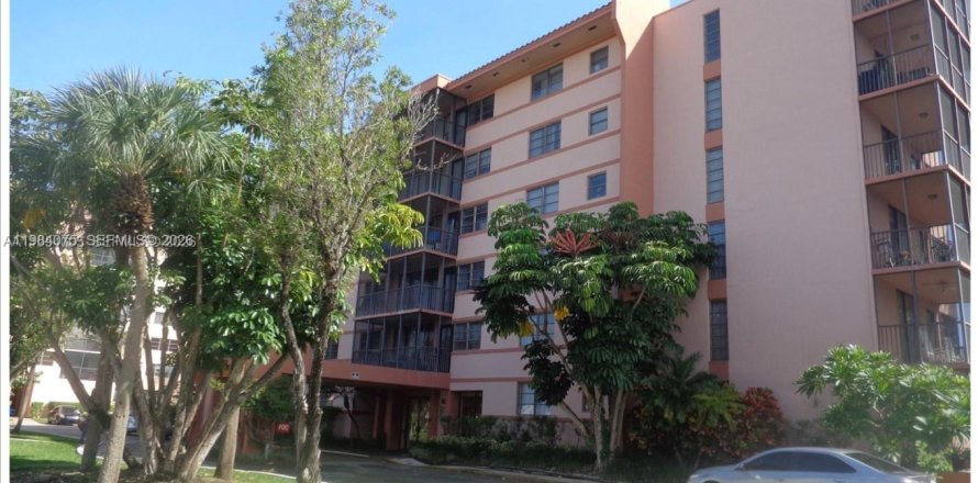 Кондоминиум с 1 спальней в Майами, Флорида № 2045449