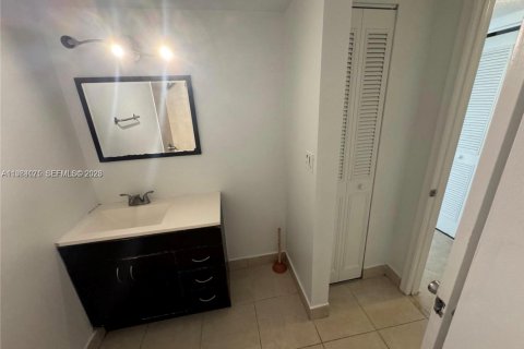 Купить кондоминиум в Майами, Флорида 1 спальня, 54.81м2, № 2045449 - фото 13