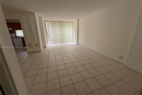 Condo in Sunny Isles Beach, Florida, 1 bedroom  № 2065132 - photo 22
