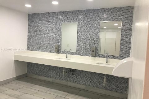 Condo in Sunny Isles Beach, Florida, 1 bedroom  № 2065132 - photo 14