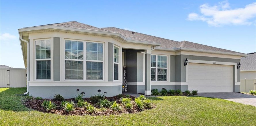 Villa ou maison à Mount Dora, Floride 4 chambres, 274.15 m2 № 2130005