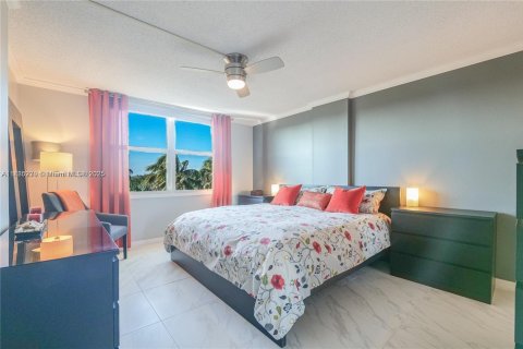 Copropriété à vendre à Oakland Park, Floride: 2 chambres, 90.58 m2 № 2037416 - photo 15