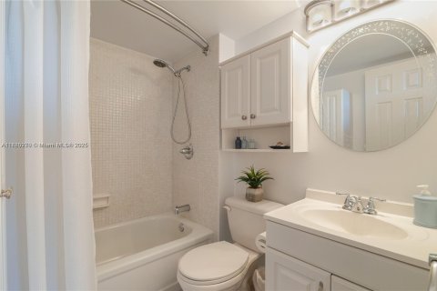 Copropriété à vendre à Oakland Park, Floride: 2 chambres, 90.58 m2 № 2037416 - photo 20