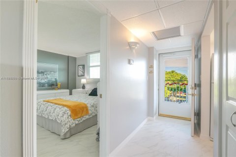 Copropriété à vendre à Oakland Park, Floride: 2 chambres, 90.58 m2 № 2037416 - photo 28