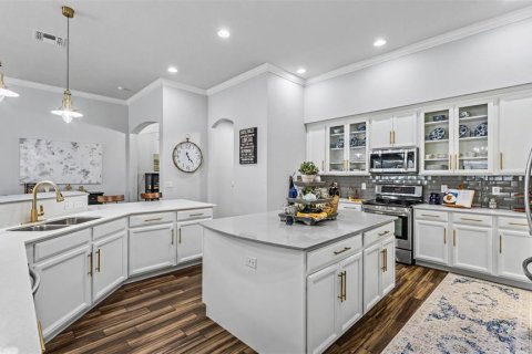 Villa ou maison à vendre à Kissimmee, Floride: 5 chambres, 369.01 m2 № 2150011 - photo 7