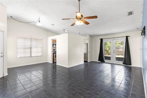 Villa ou maison à vendre à Apopka, Floride: 2 chambres, 95.97 m2 № 2150270 - photo 6