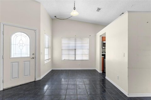 Villa ou maison à vendre à Apopka, Floride: 2 chambres, 95.97 m2 № 2150270 - photo 4