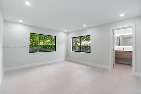 Casa en venta en Miami, Florida, 4 dormitorios, 156.17 m2 № 2077652 - foto 21