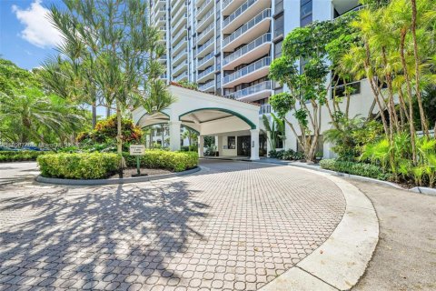 Condo in Aventura, Florida, 2 bedrooms  № 1888941 - photo 29