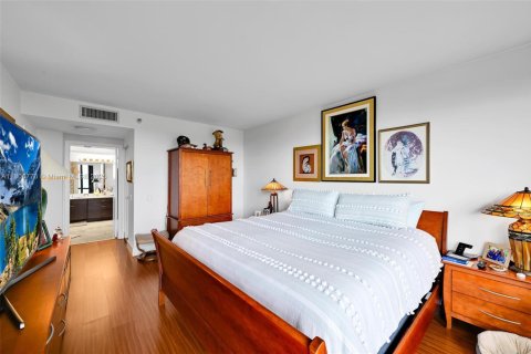 Condo in Aventura, Florida, 2 bedrooms  № 1888941 - photo 12