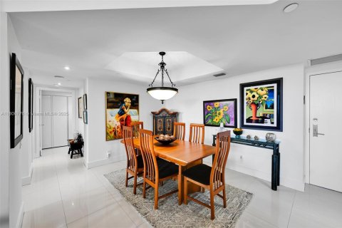 Condo in Aventura, Florida, 2 bedrooms  № 1888941 - photo 5