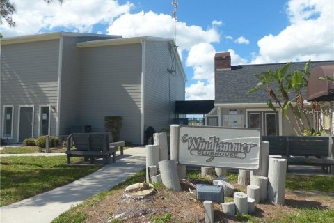 Condominio en Saint Petersburg, Florida, 1 dormitorio  № 2284949