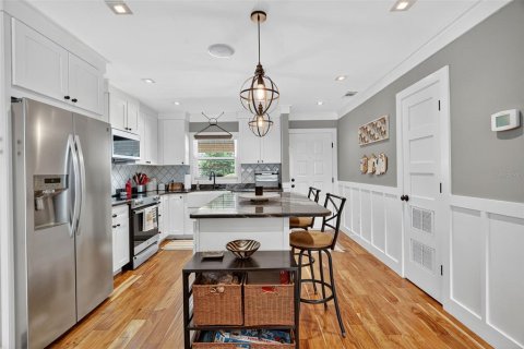 Condo in Mount Dora, Florida, 2 bedrooms  № 1918911 - photo 10