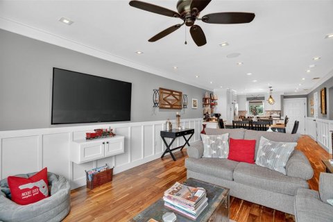 Condo in Mount Dora, Florida, 2 bedrooms  № 1918911 - photo 17