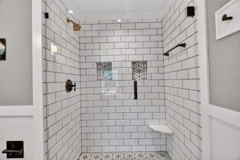 Condo in Mount Dora, Florida, 2 bedrooms  № 1918911 - photo 27