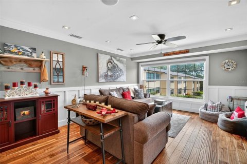 Condo in Mount Dora, Florida, 2 bedrooms  № 1918911 - photo 15