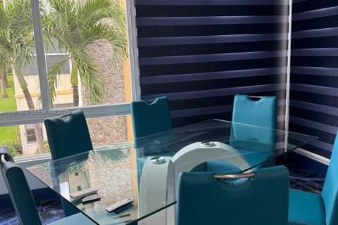 Condominio en venta en Lauderdale Lakes, Florida, 2 dormitorios, 87.7 m2 № 2146419 - foto 8